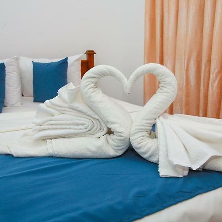 Hotel Sun Blue Trincomalee Eksteriør billede