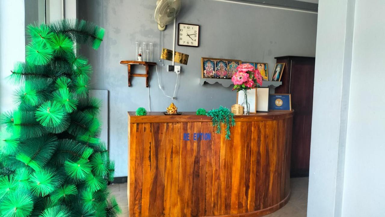 Hotel Sun Blue Trincomalee Eksteriør billede