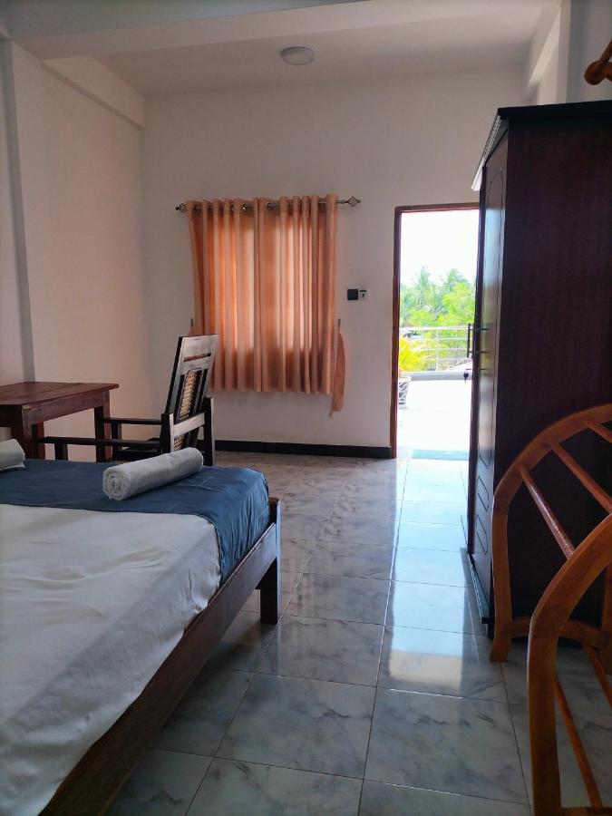 Hotel Sun Blue Trincomalee Eksteriør billede